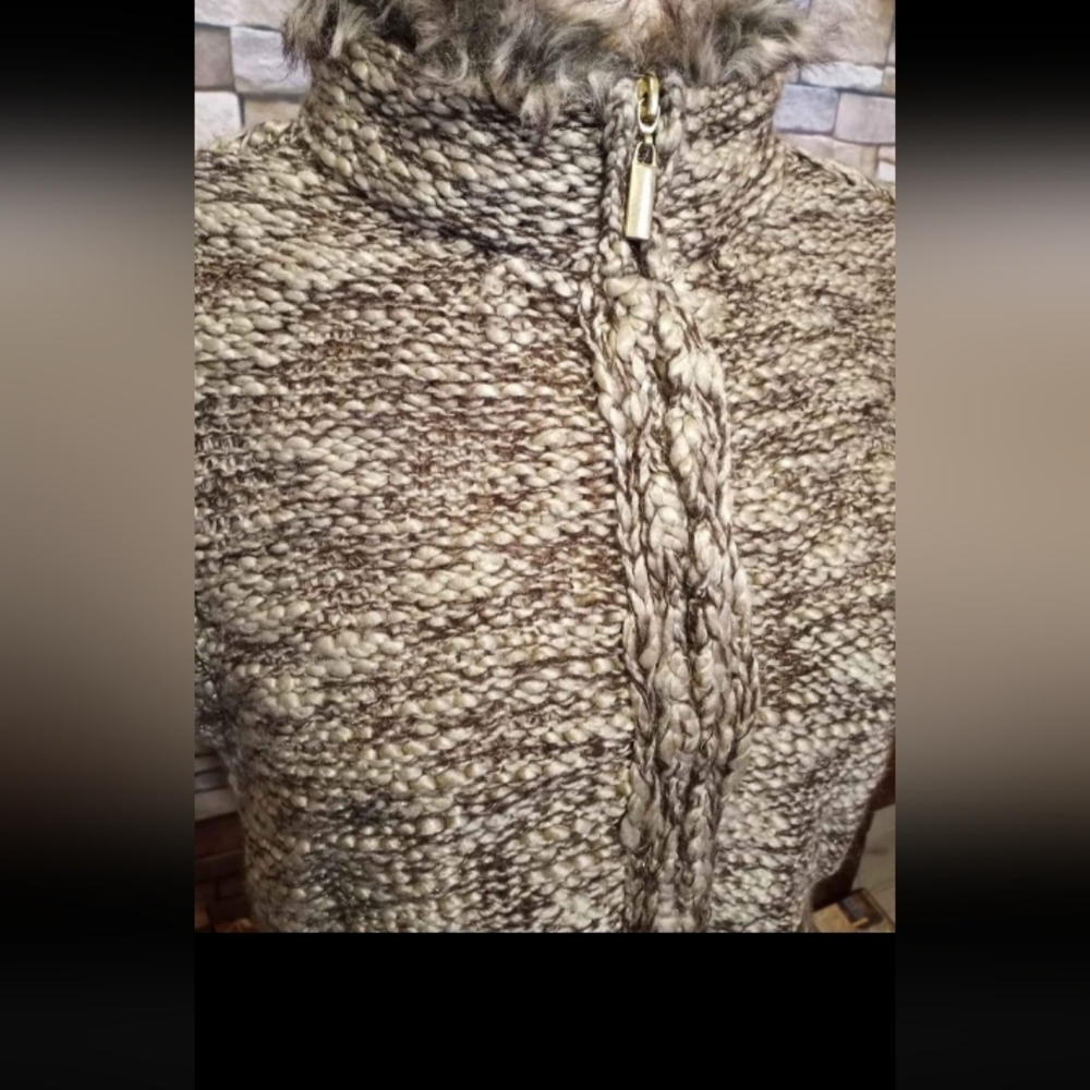 New Large Charter Club Sweater Zip Vest Faux Fur - Picture 3 of 8